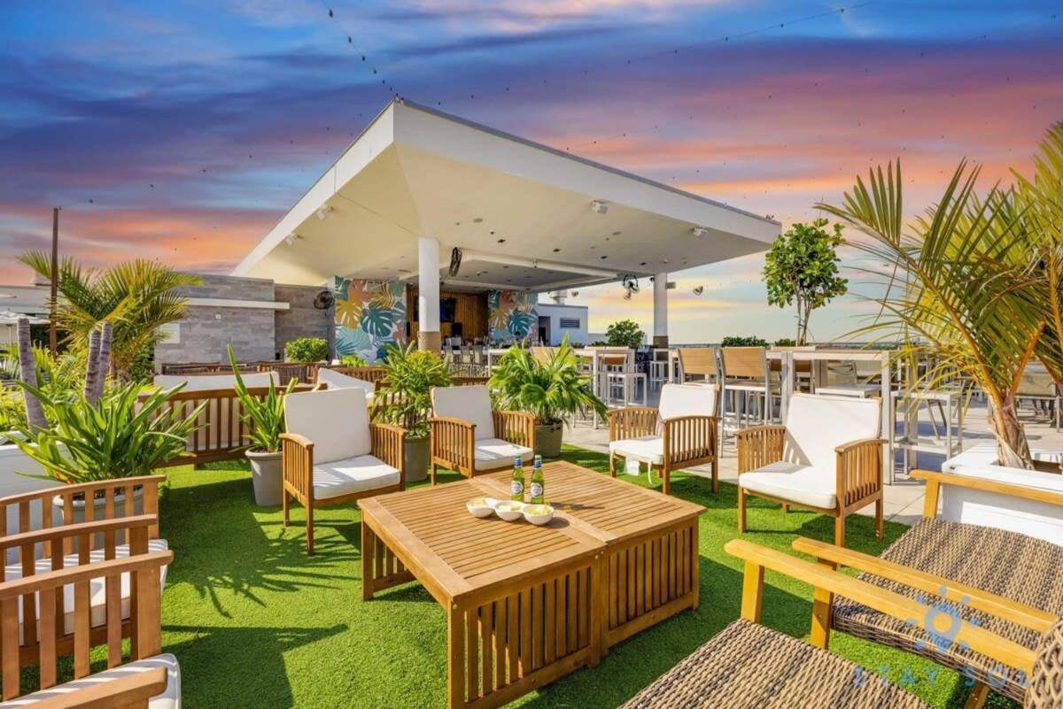 Beachfront Resort - Hot Tub & Pool- Near Beach ハリウッド エクステリア 写真
